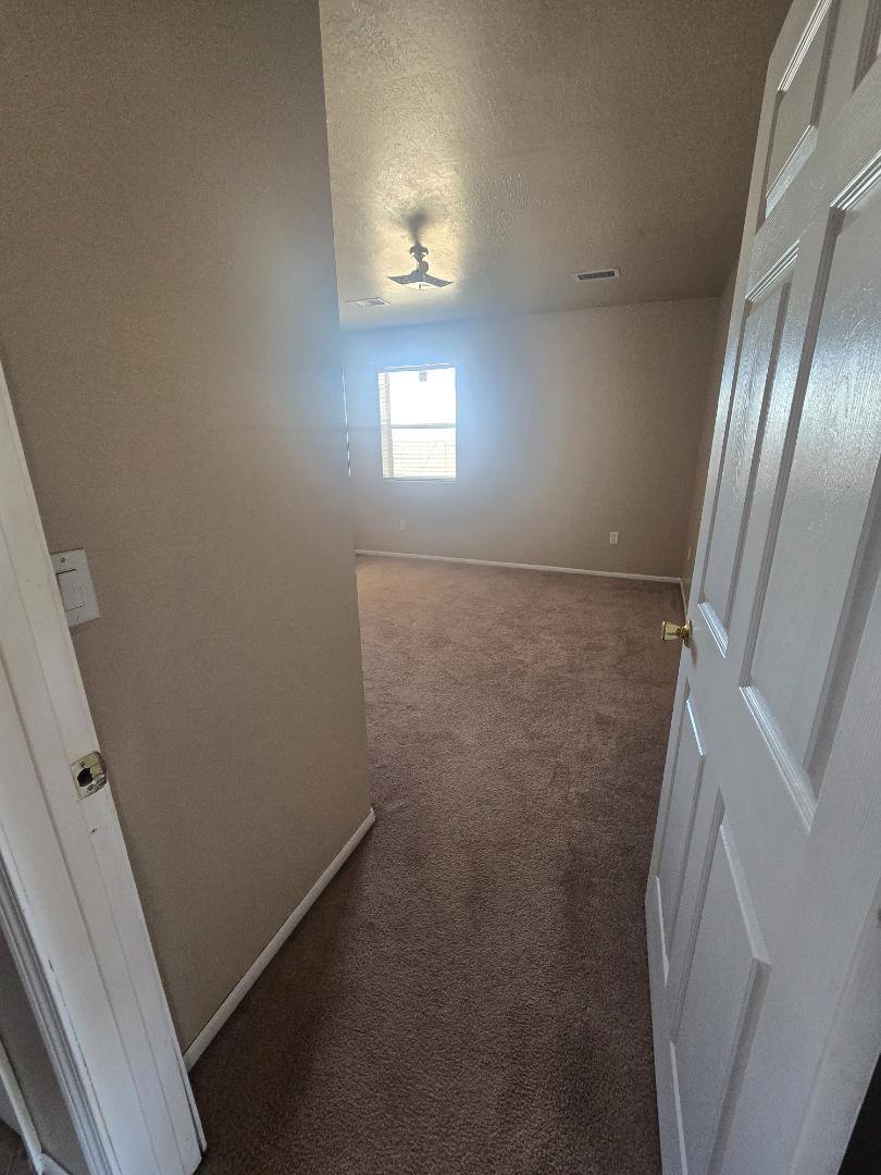 606 N Apache #B, Winslow, AZ 86047 - Apartment for Rent - Image 9