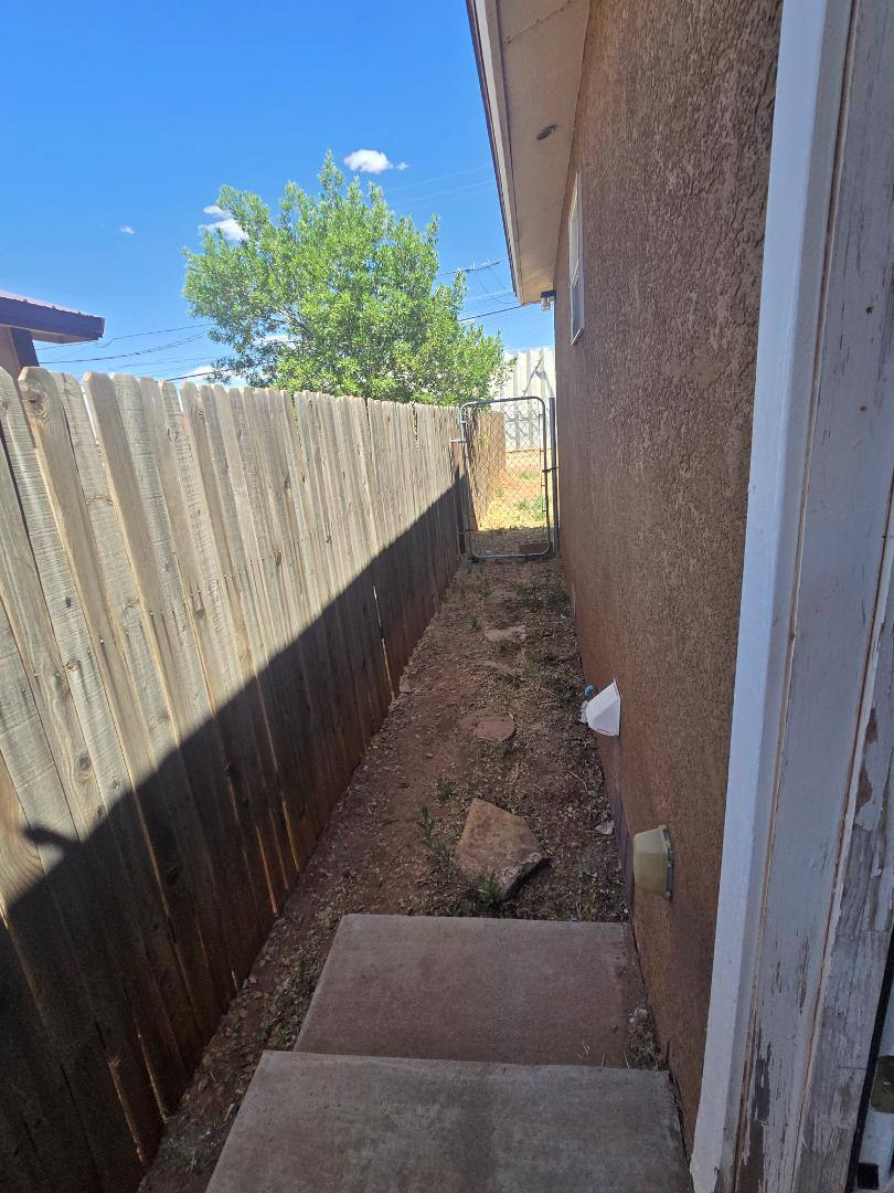 606 N Apache #B, Winslow, AZ 86047 - Apartment for Rent - Image 20