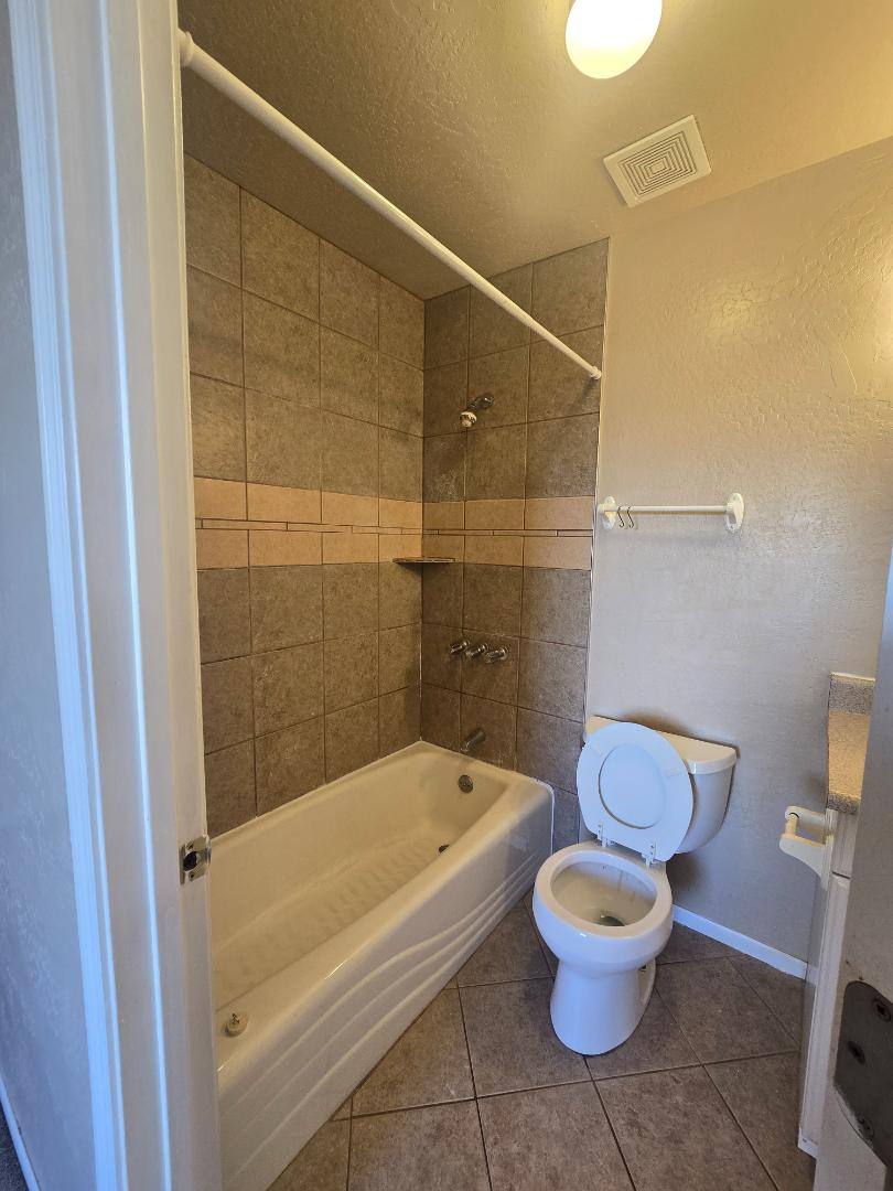 606 N Apache #B, Winslow, AZ 86047 - Apartment for Rent - Image 6