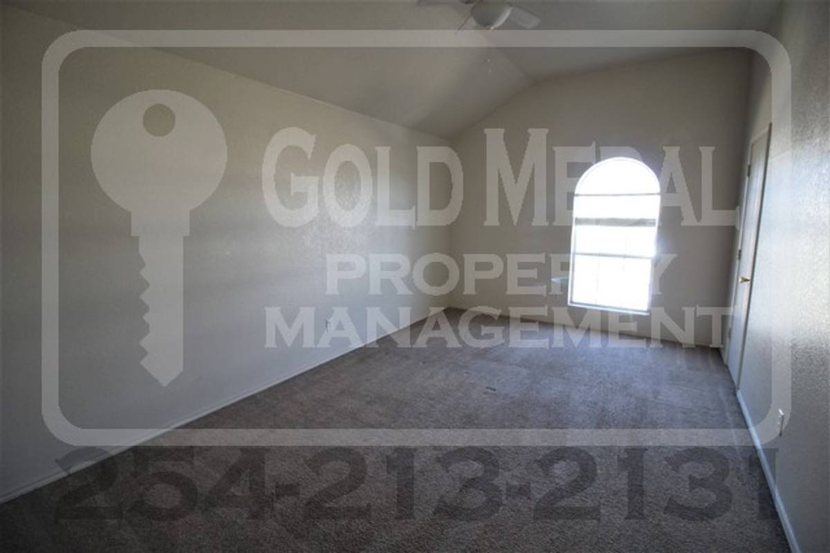 4202 July Dr, Killeen, TX 76549 - Townhouse for Rent - Image 10