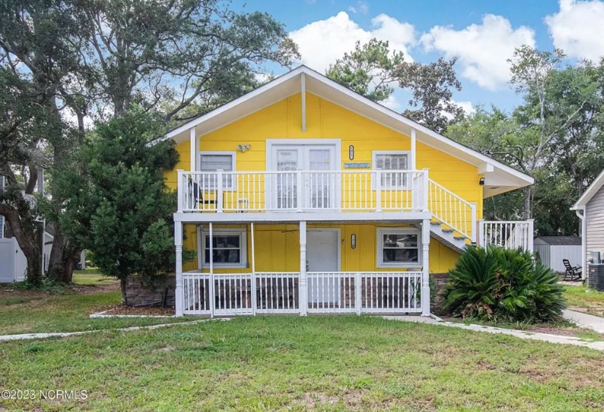 Townhouse for rent at 101 NE 19th St #U, Oak Island, NC 28465