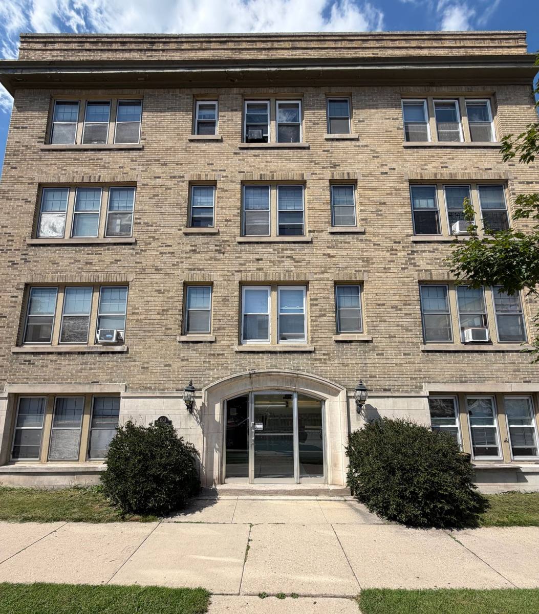 1303 N Cass St, Milwaukee, WI 53202 - Apartment for Rent
