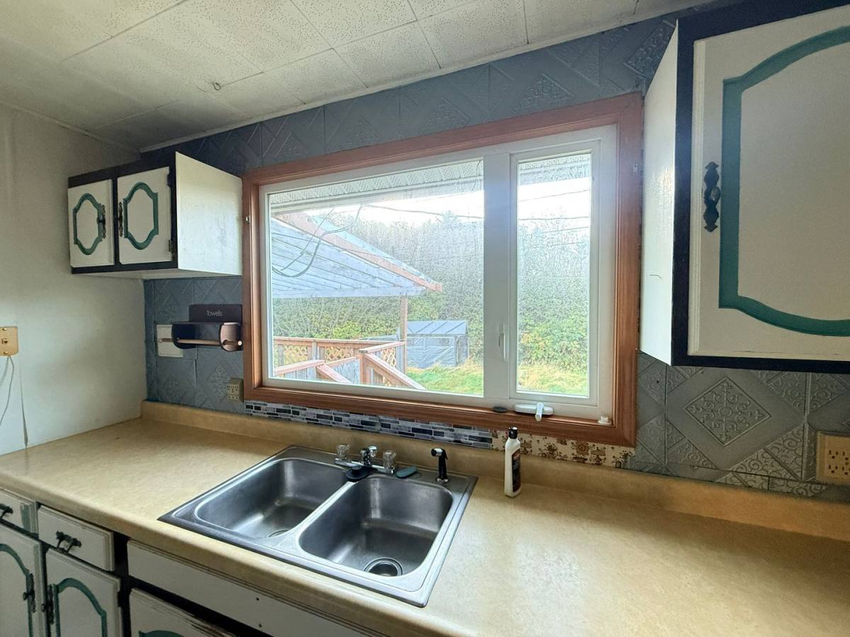 518 Willow St, Kodiak, AK 99615 - House for Rent - Image 7