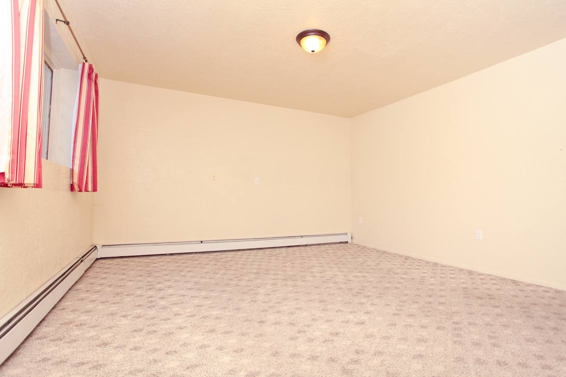 2084 Jackson St, North Pole, AK 99705 - Apartment for Rent - Image 3