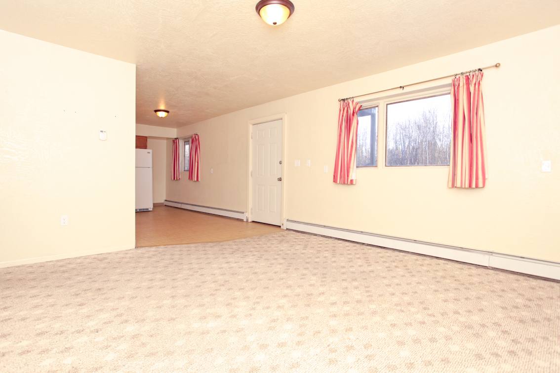 2084 Jackson St, North Pole, AK 99705 - Apartment for Rent - Image 4