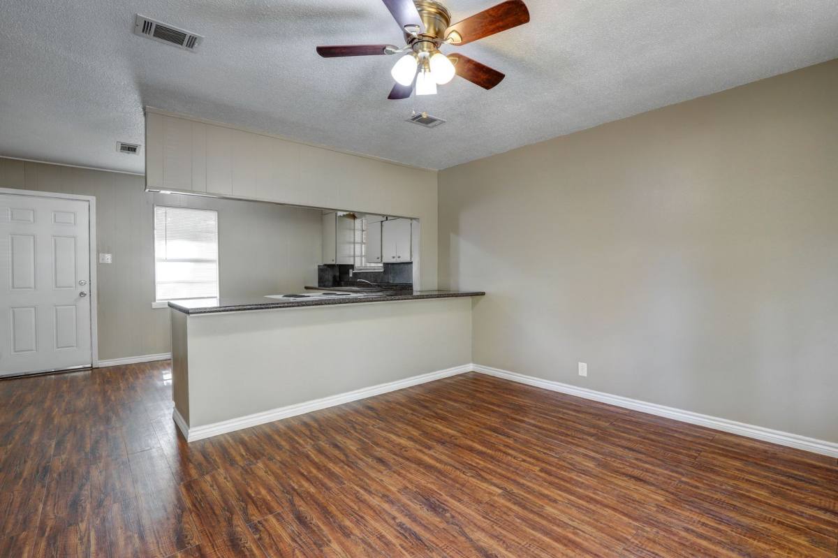 713 Hillview St, Texarkana, TX 75501 - House for Rent - Image 2