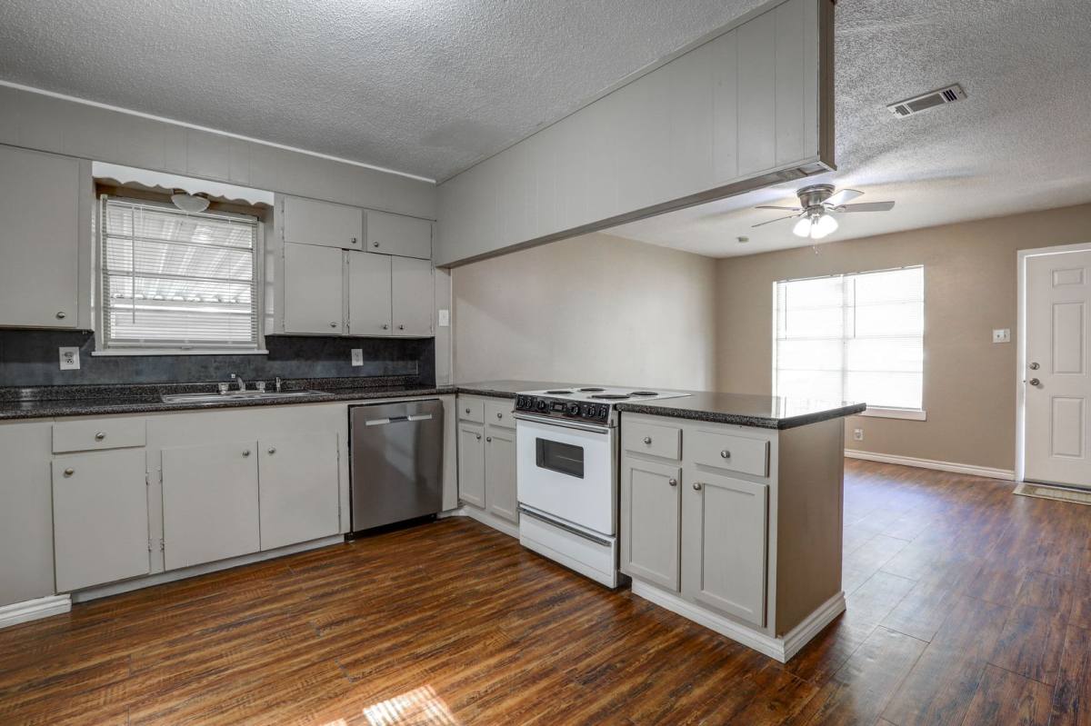 713 Hillview St, Texarkana, TX 75501 - House for Rent - Image 5