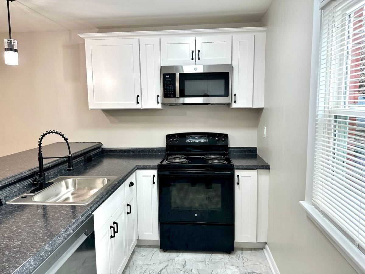 2702 Riedling Dr, Louisville, KY 40206 - Apartment for Rent - Image 6