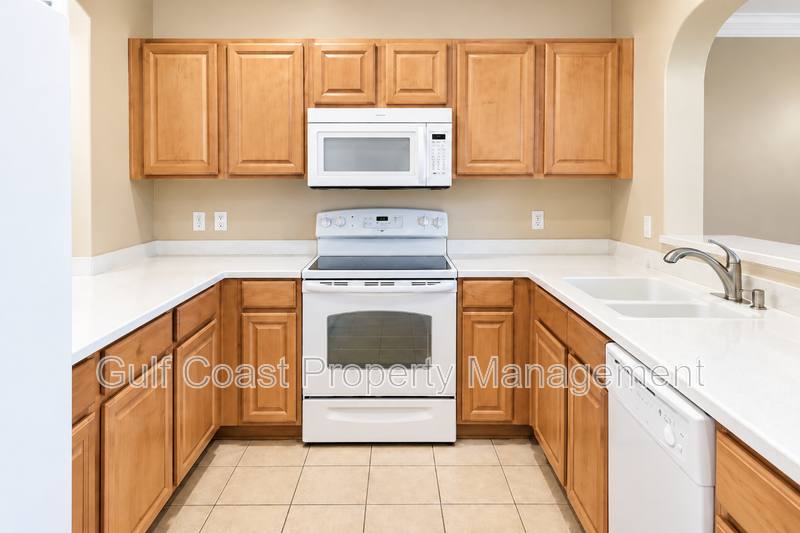 233 Cape Harbour Loop #103, Bradenton, FL 34212 - Townhouse for Rent - Image 5