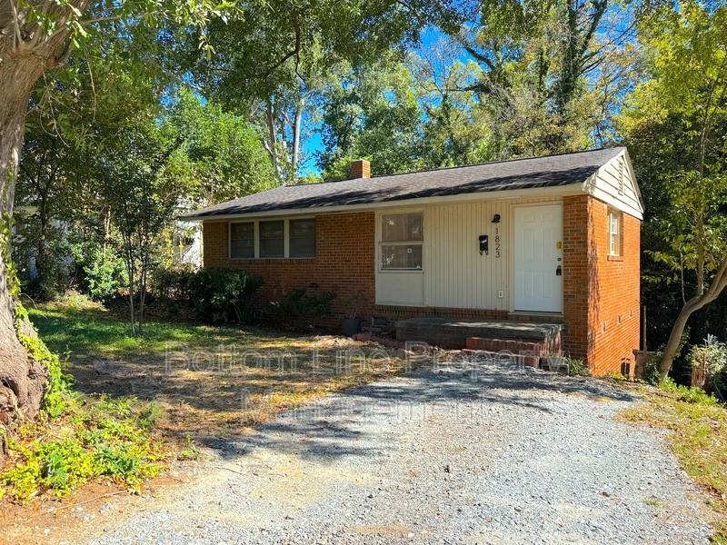 House for rent at 1823 Vinton St, Charlotte, NC 28216