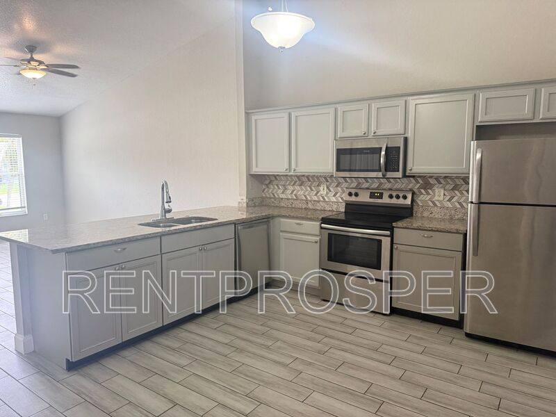 910 Alabama Ave, St. Cloud, FL 34769 - Apartment for Rent - Image 2