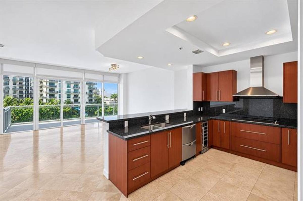 Apartment for rent at 1090 NW N River Dr #402, Miami, FL 33132