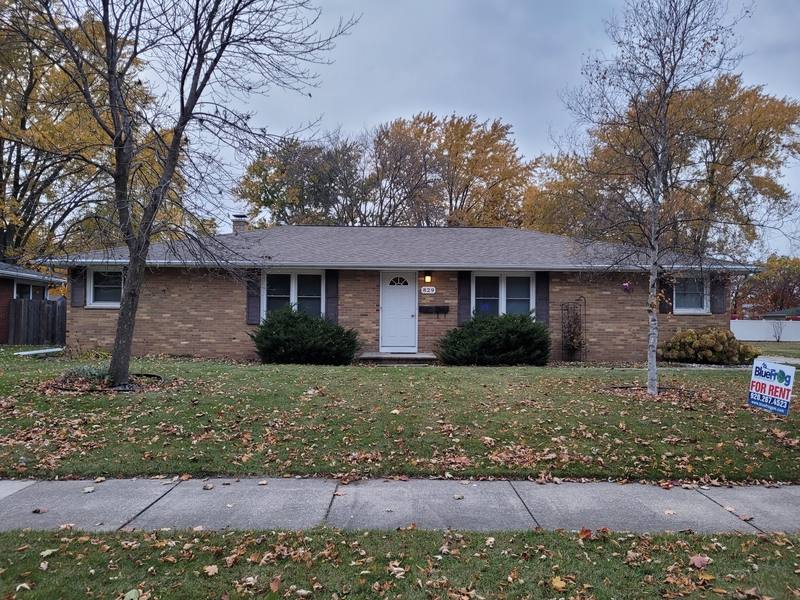Apartment for rent at 829 Voelker St #1, De Pere, WI 54115