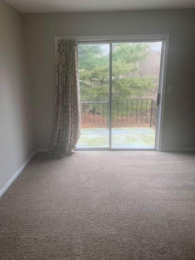 Oakcrest, 640-702 Oakcrest Dr, Paducah, KY 42001 - Apartment for Rent - Image 2