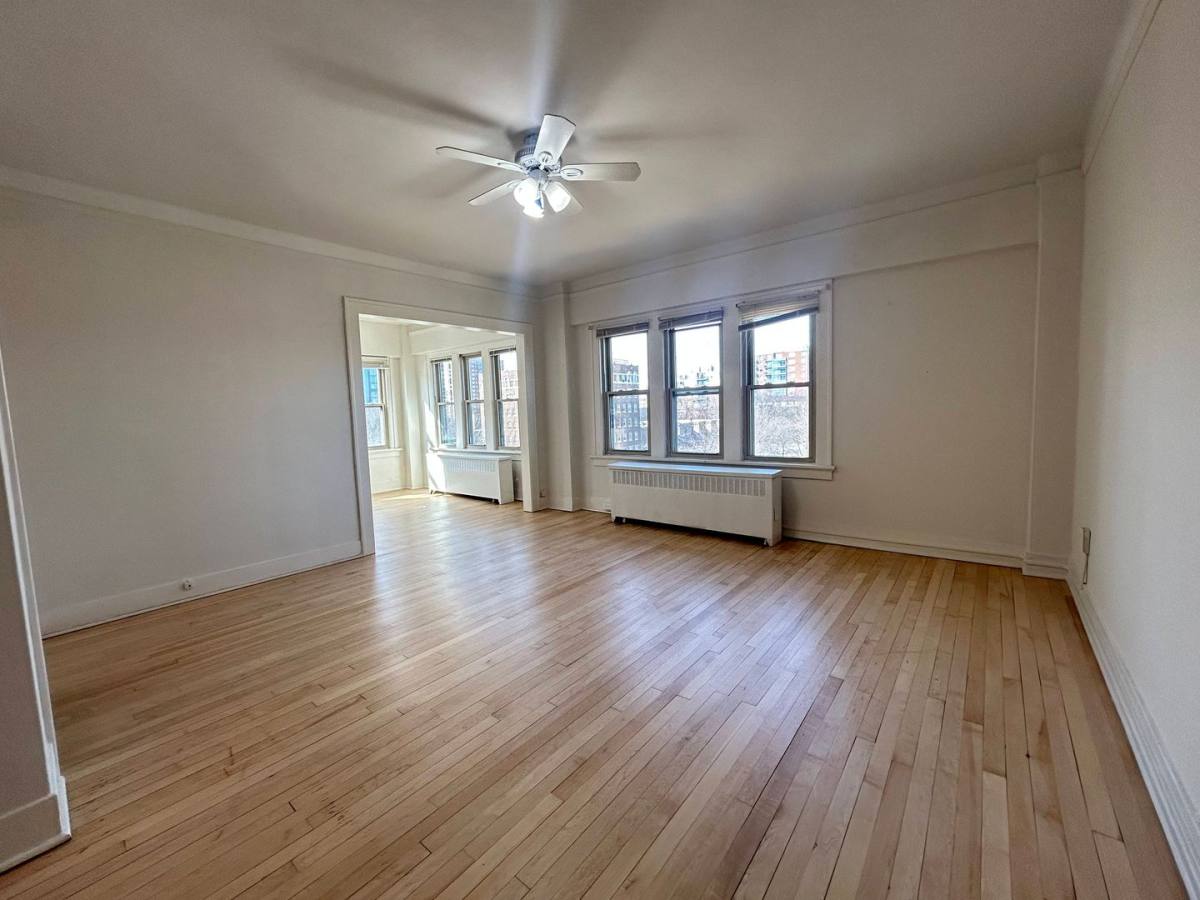 La Shall, 913 E Kilbourn Ave, Milwaukee, WI 53202 - Apartment for Rent - Image 6