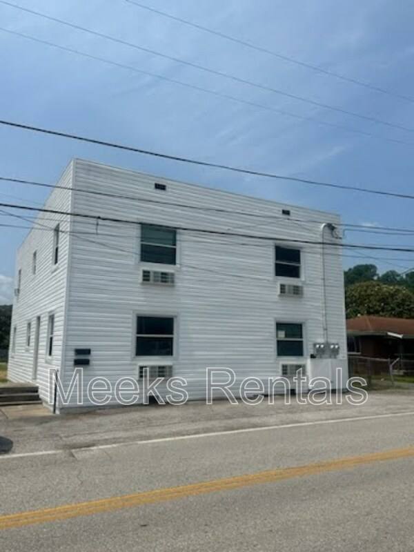 Apartment for rent at 405 29th St W #A, Charleston, WV 25387