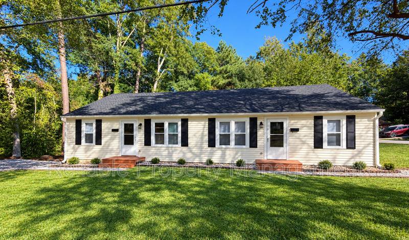 Apartment for rent at 517 S Fuquay Ave, Fuquay Varina, NC 27526