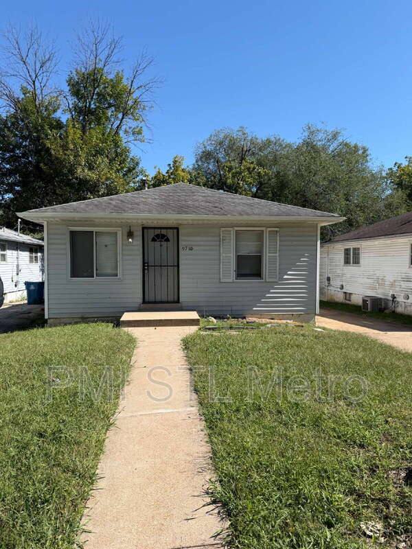 House for rent at 9710 Balboa Dr, St. Louis, MO 63136