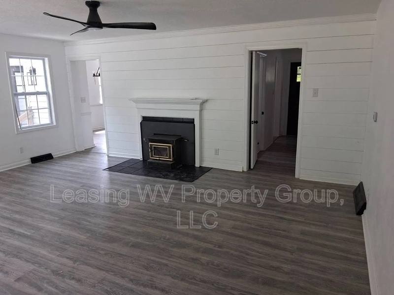 218 Baker Rd, Huntington, WV 25705 - House for Rent - Image 4
