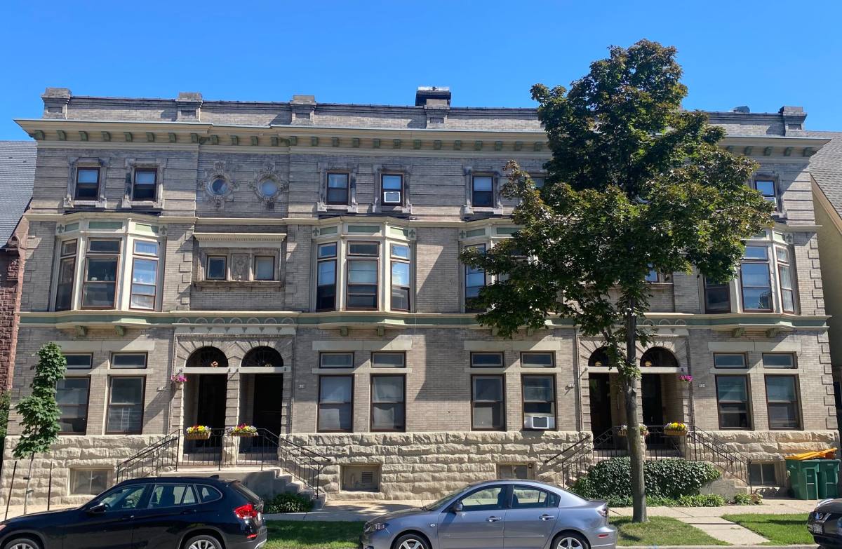 918 E Knapp St, Milwaukee, WI 53202 - Apartment for Rent - Image 1
