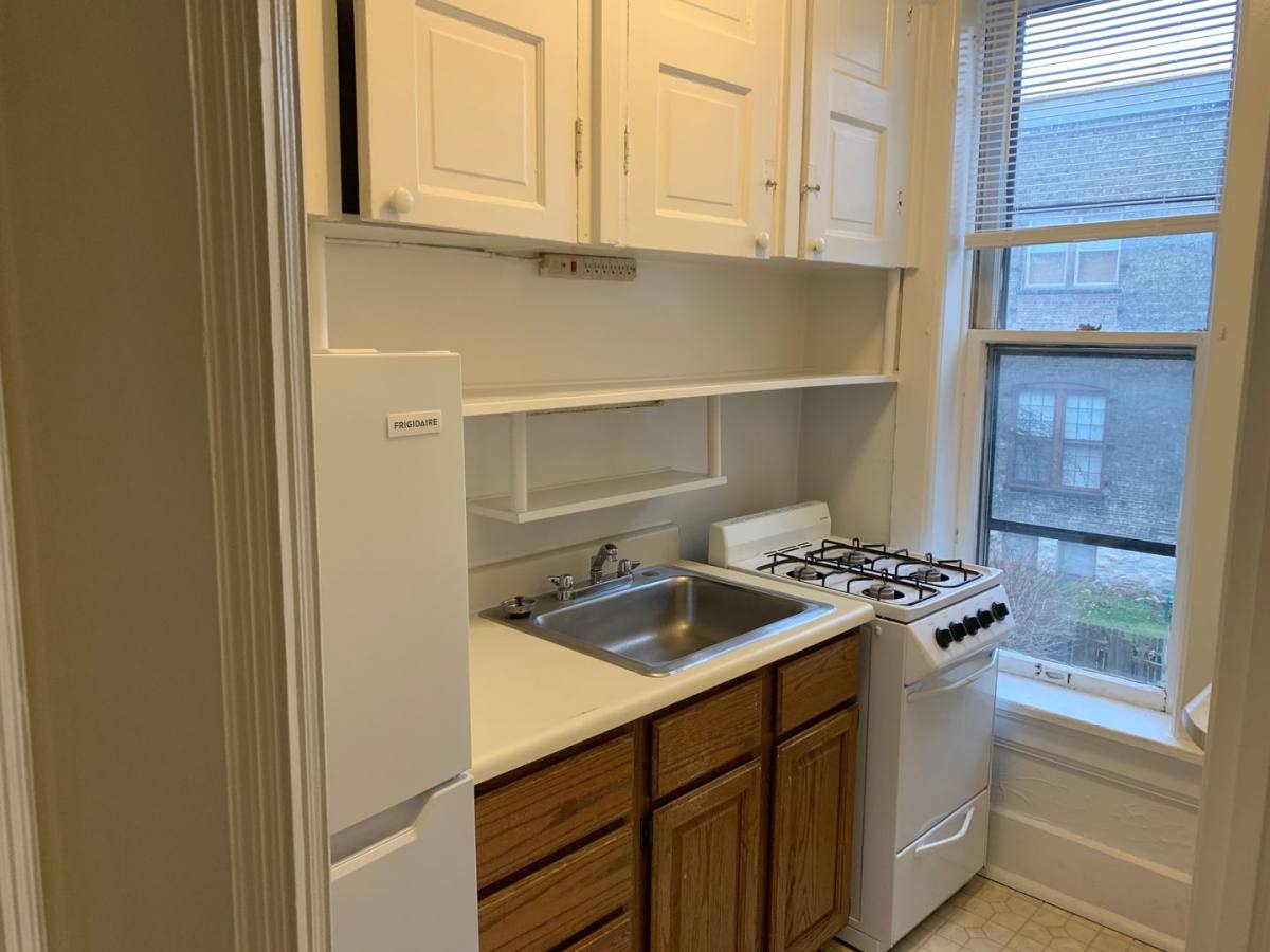 918 E Knapp St, Milwaukee, WI 53202 - Apartment for Rent - Image 8