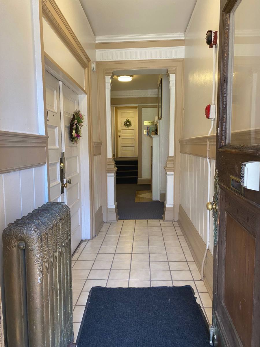 918 E Knapp St, Milwaukee, WI 53202 - Apartment for Rent - Image 6