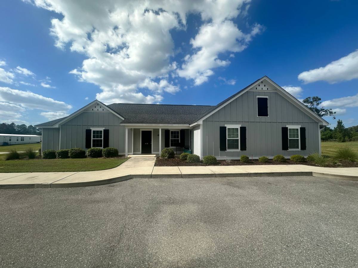 Apartment for rent at 440 W Stanfill St, Hahira, GA 31632