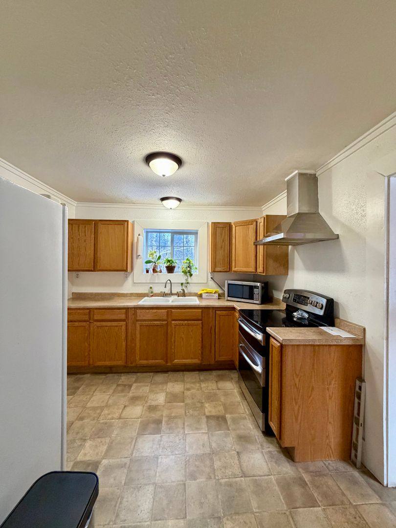 2760 King Arthur Way, Fairbanks, AK 99709 - House for Rent - Image 4