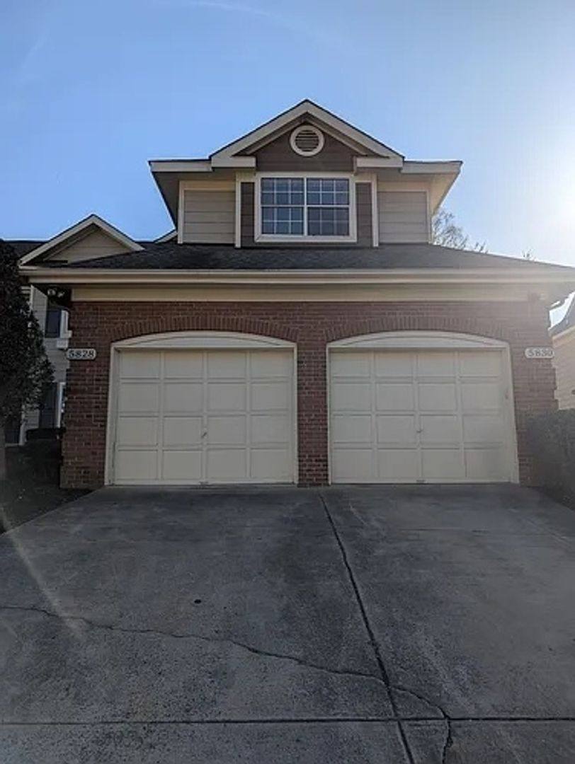 Townhouse for rent at 5828 Amity Springs Dr, Charlotte, NC 28212