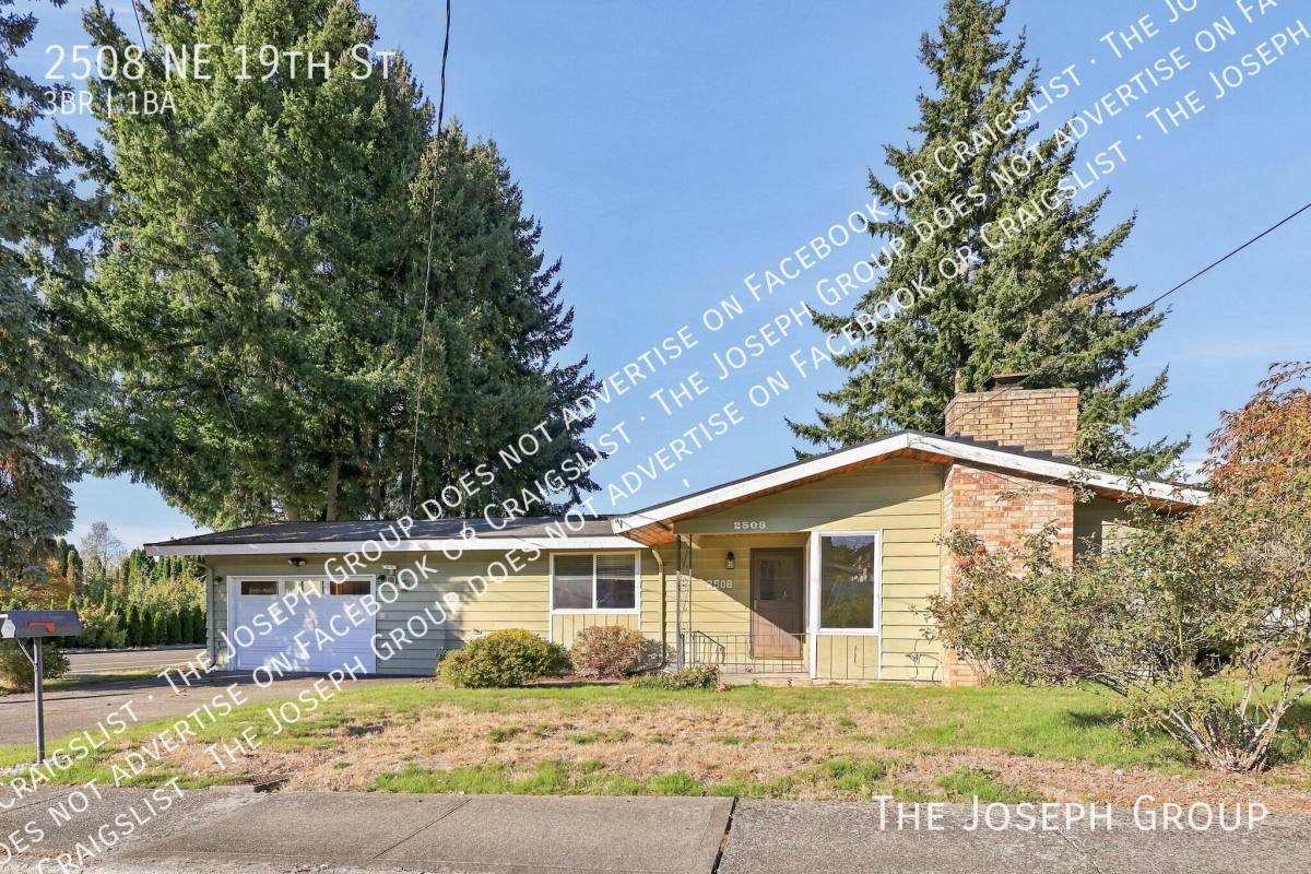 House for rent at 2508 NE 19th St, Renton, WA 98056