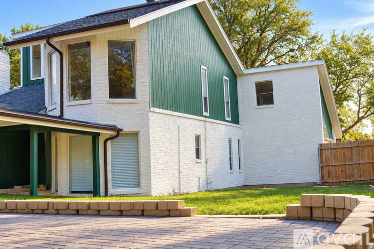 House for rent at 1822 Wildwood Dr, Grand Prairie, TX 75050