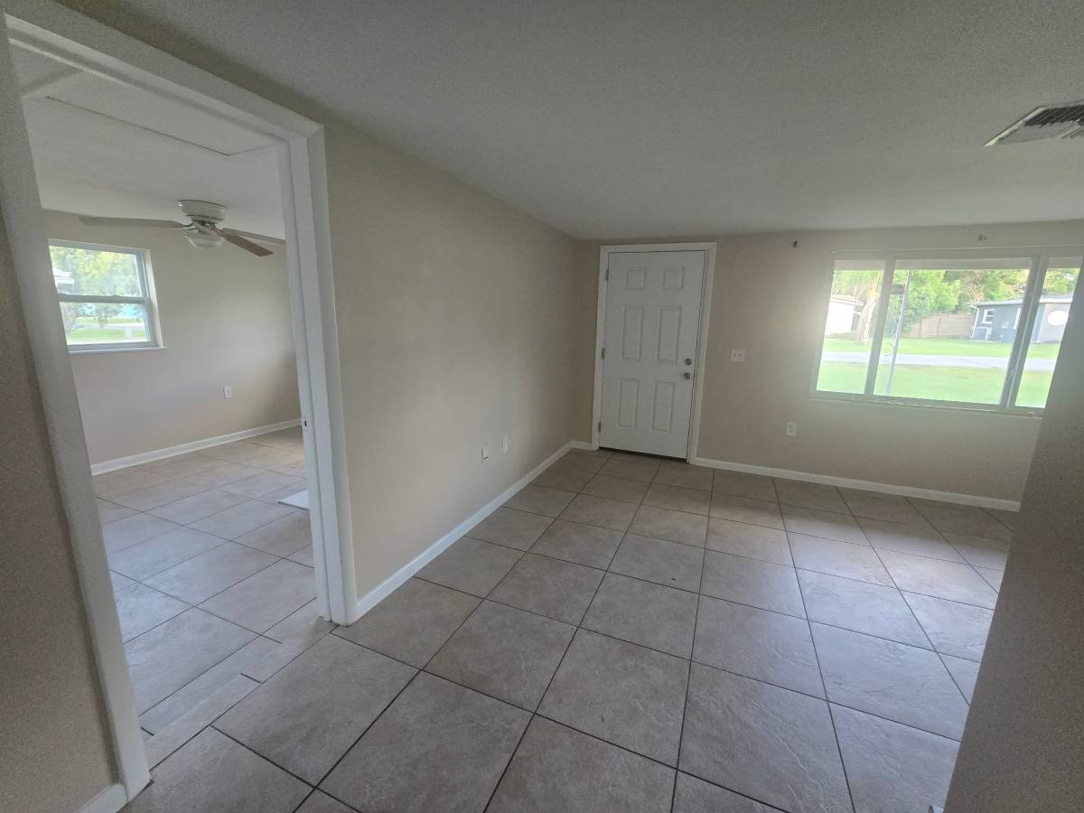 16 N Melbourne St, Beverly Hills, FL 34465 - House for Rent - Image 3