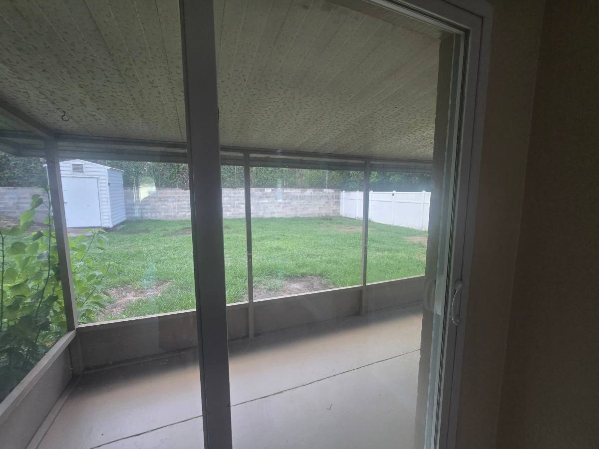 16 N Melbourne St, Beverly Hills, FL 34465 - House for Rent - Image 8