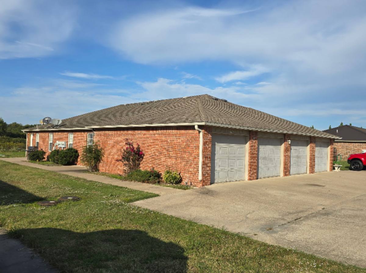 63040 E 285 Court #A, Grove, OK 74344 - Apartment for Rent