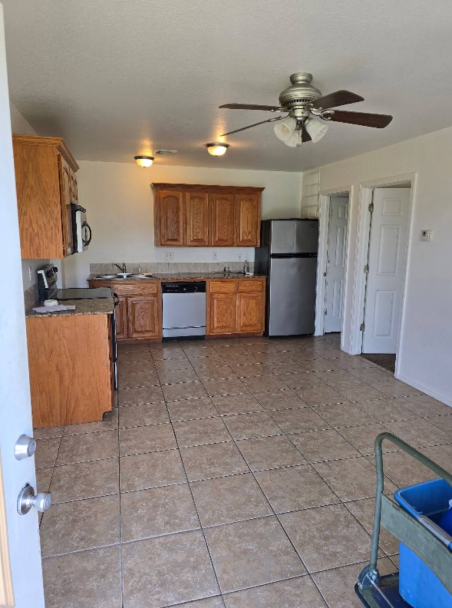 63040 E 285 Court #A, Grove, OK 74344 - Apartment for Rent - Image 3