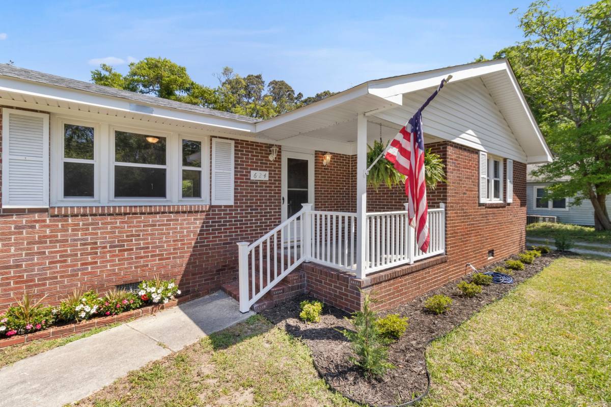 House for rent at 624 Jabbertown Rd, Southport, NC 28461