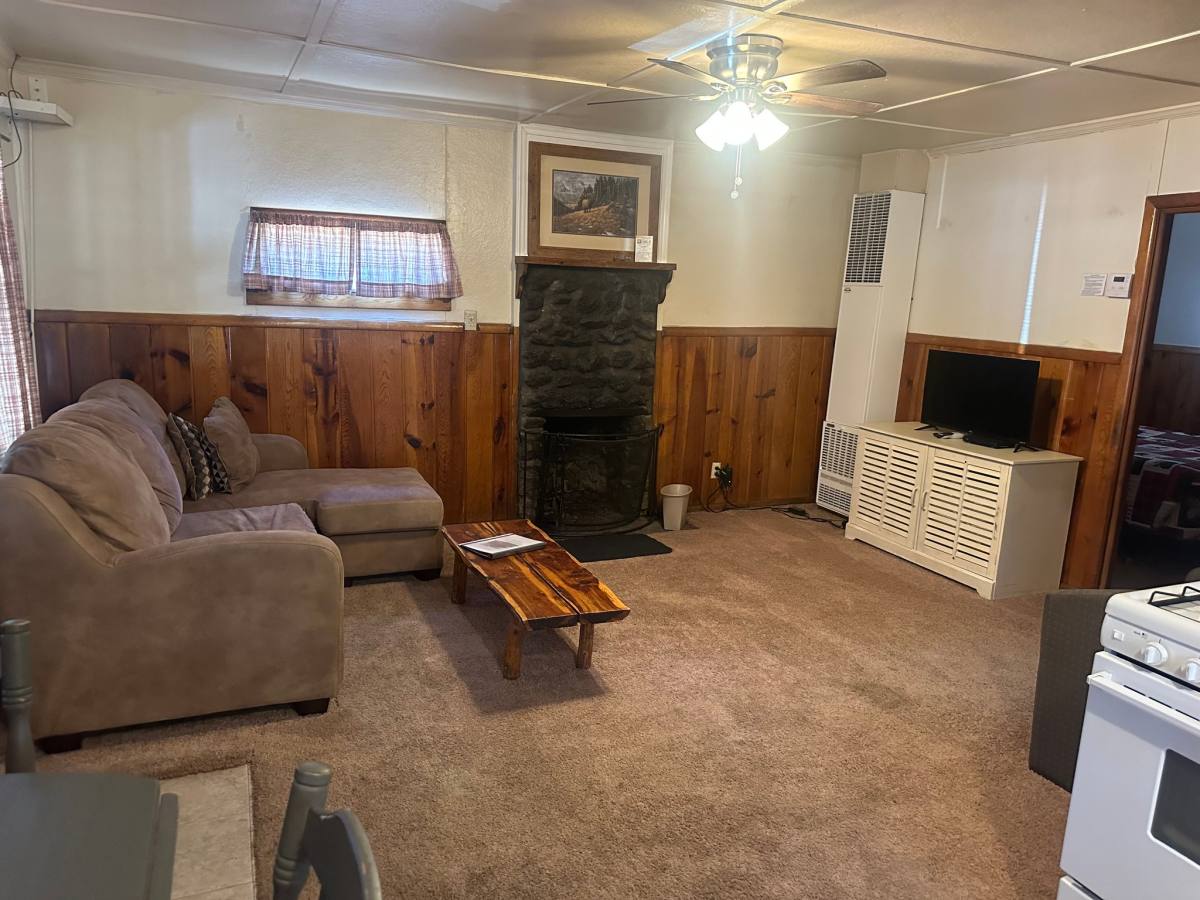 237 E White Mountain Blvd #23, Pinetop, AZ 85935 - House for Rent - Image 3