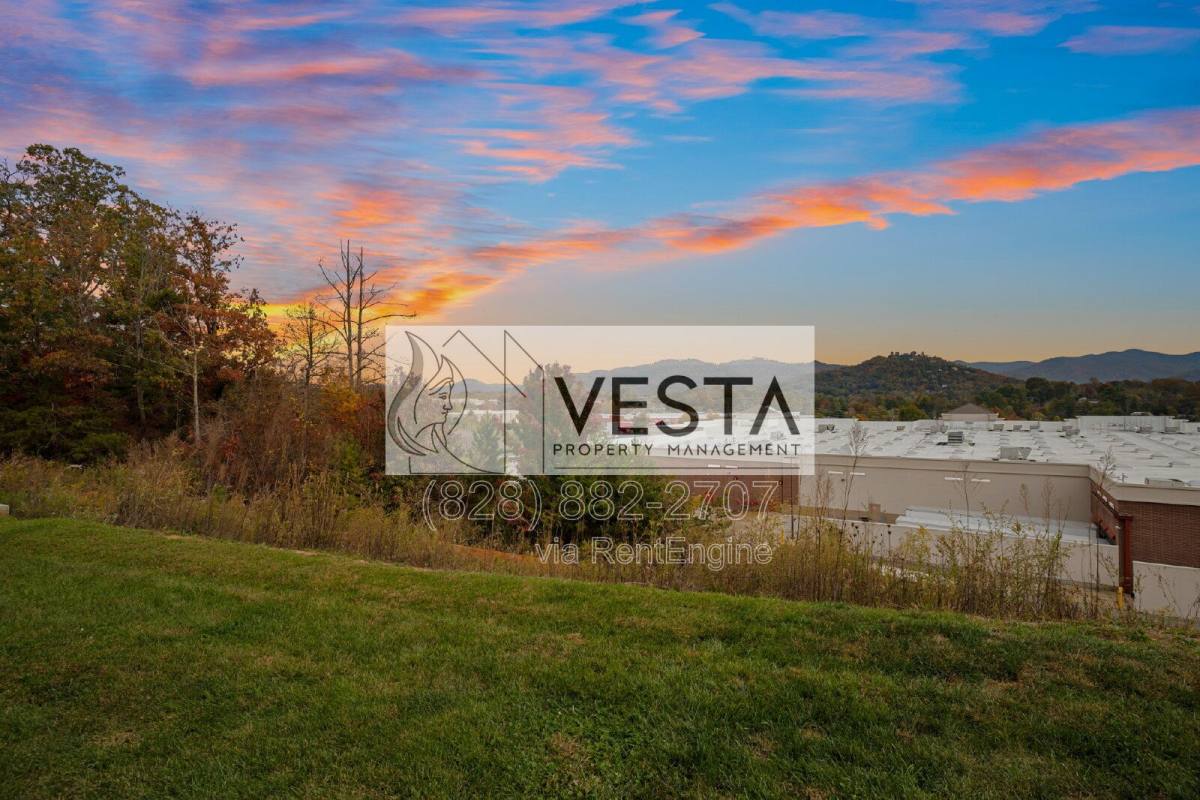 30 Benedict Lane, Weaverville, NC 28787 - Townhouse for Rent - Image 3