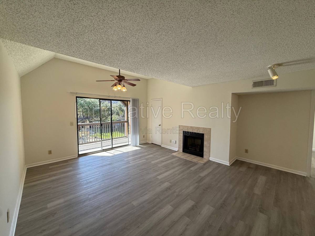 Condo for rent at 385 Woodside Dr #306, Altamonte Springs, FL 32701