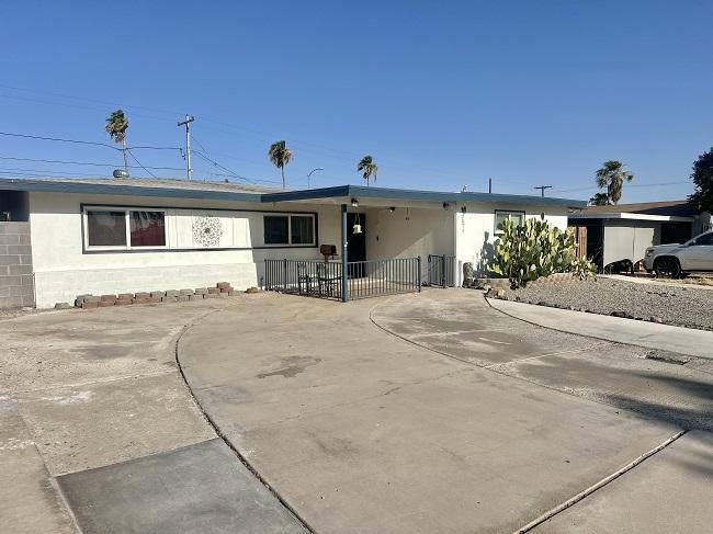 2571 S Walnut Ave, Yuma, AZ 85364 - House for Rent
