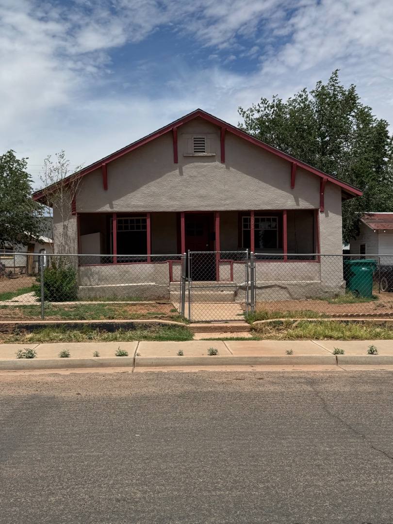 705 N Kinsley #1, Winslow, AZ 86047 - House for Rent - Image 1