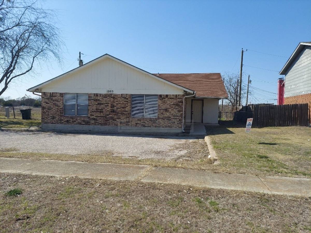 1003 Eastside, Killeen, TX 76543 - Apartment for Rent - Image 3