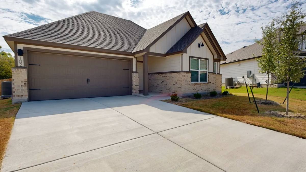 102 Hugh Dr, Killeen, TX 76542 - House for Rent - Image 2