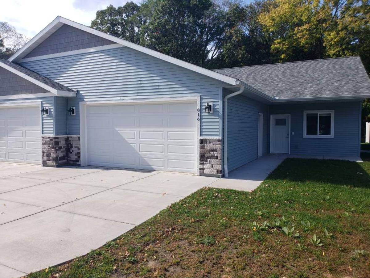Apartment for rent at 816 818 10th St W, Altoona, WI 54720