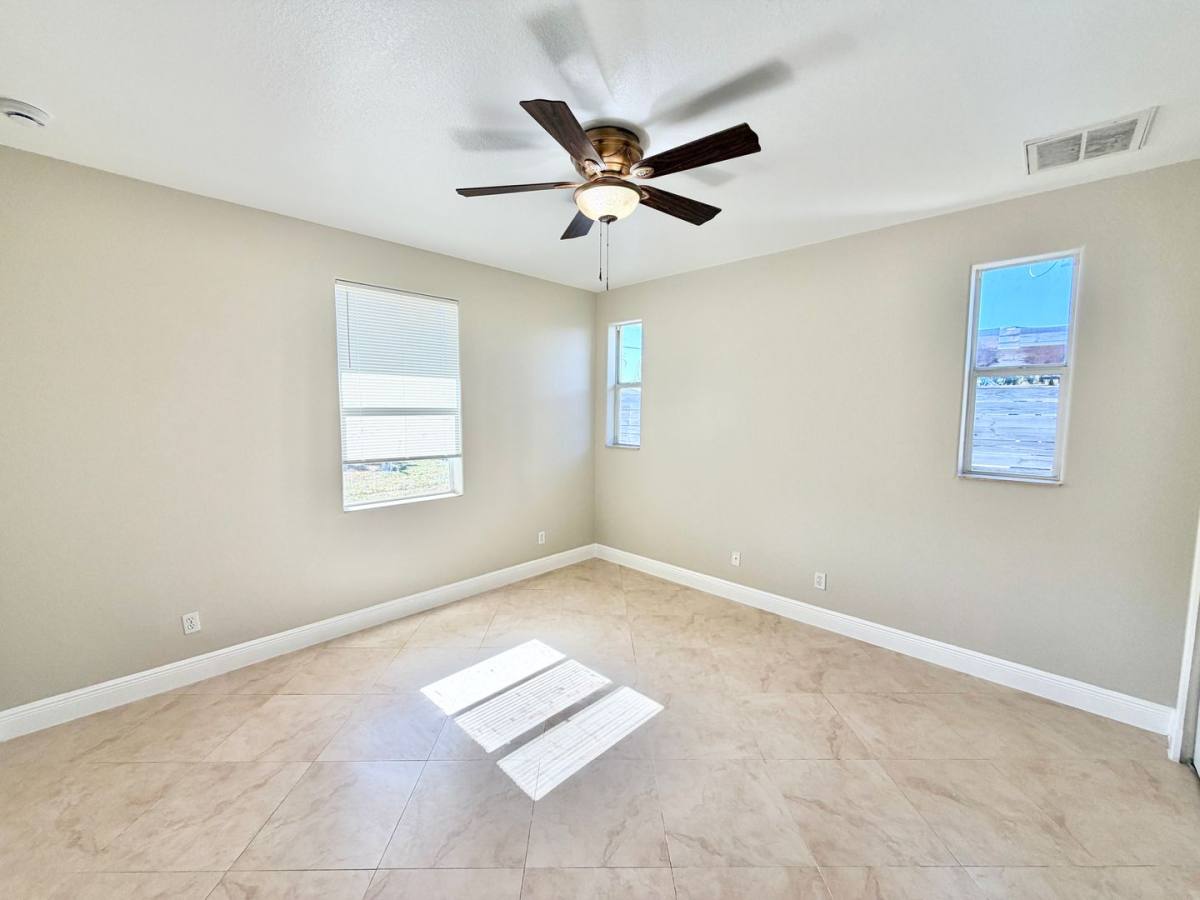 5220 28th Place SW, Naples, FL 34116 - Apartment for Rent - Image 6