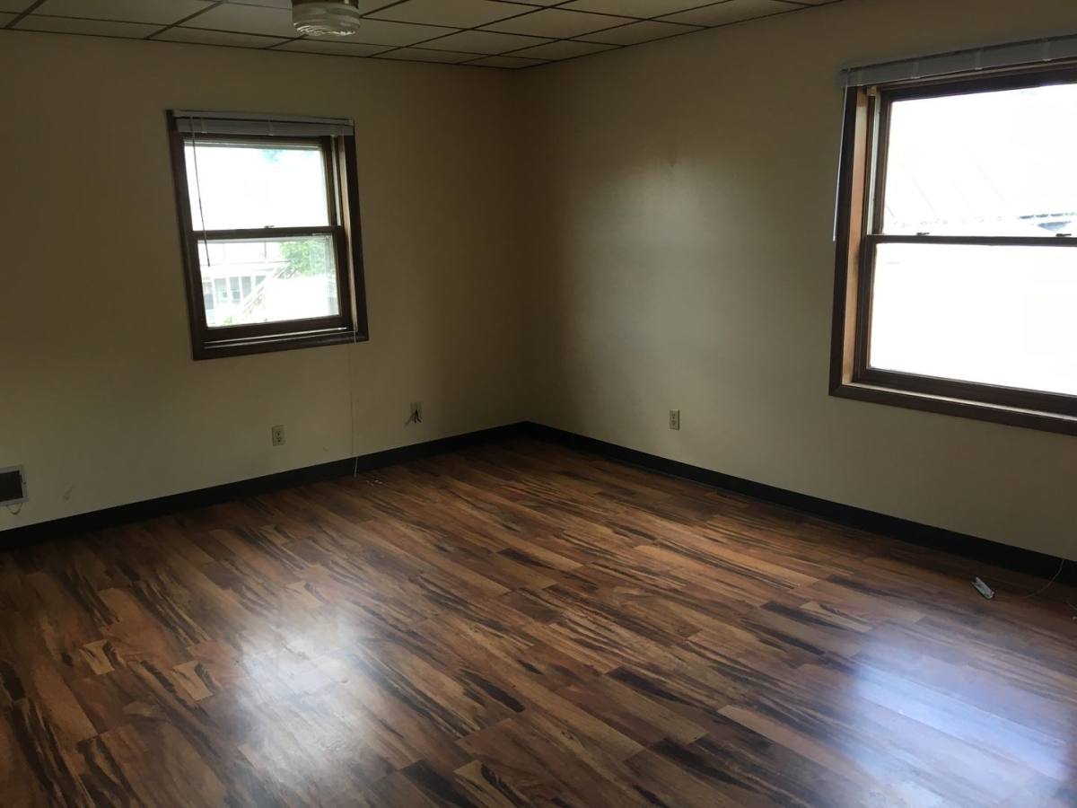 606 Washington St, Wausau, WI 54403 - Apartment for Rent - Image 9