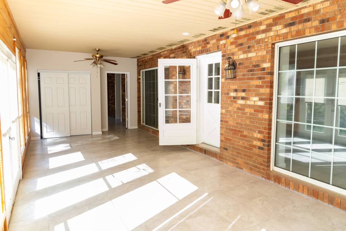 933 Caney Creek Rd, Gatlinburg, TN 37738 - Apartment for Rent