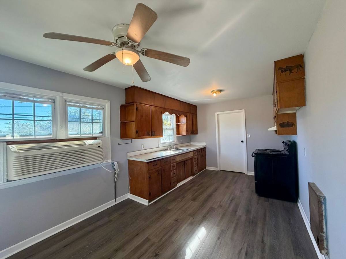 301 7th St, Tompkinsville, KY 42167 - House for Rent - Image 3