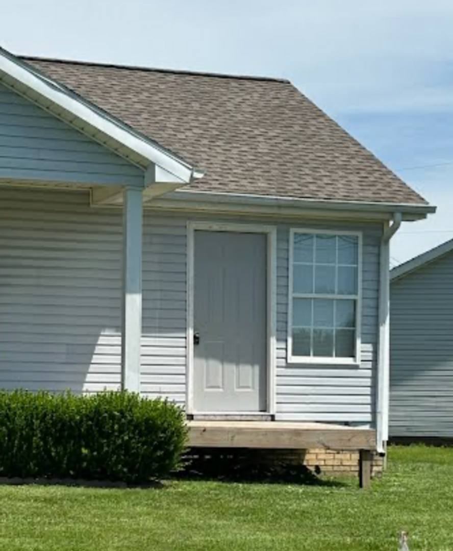 House for rent at 100 Waterford Dr, Oak Grove, KY 42262