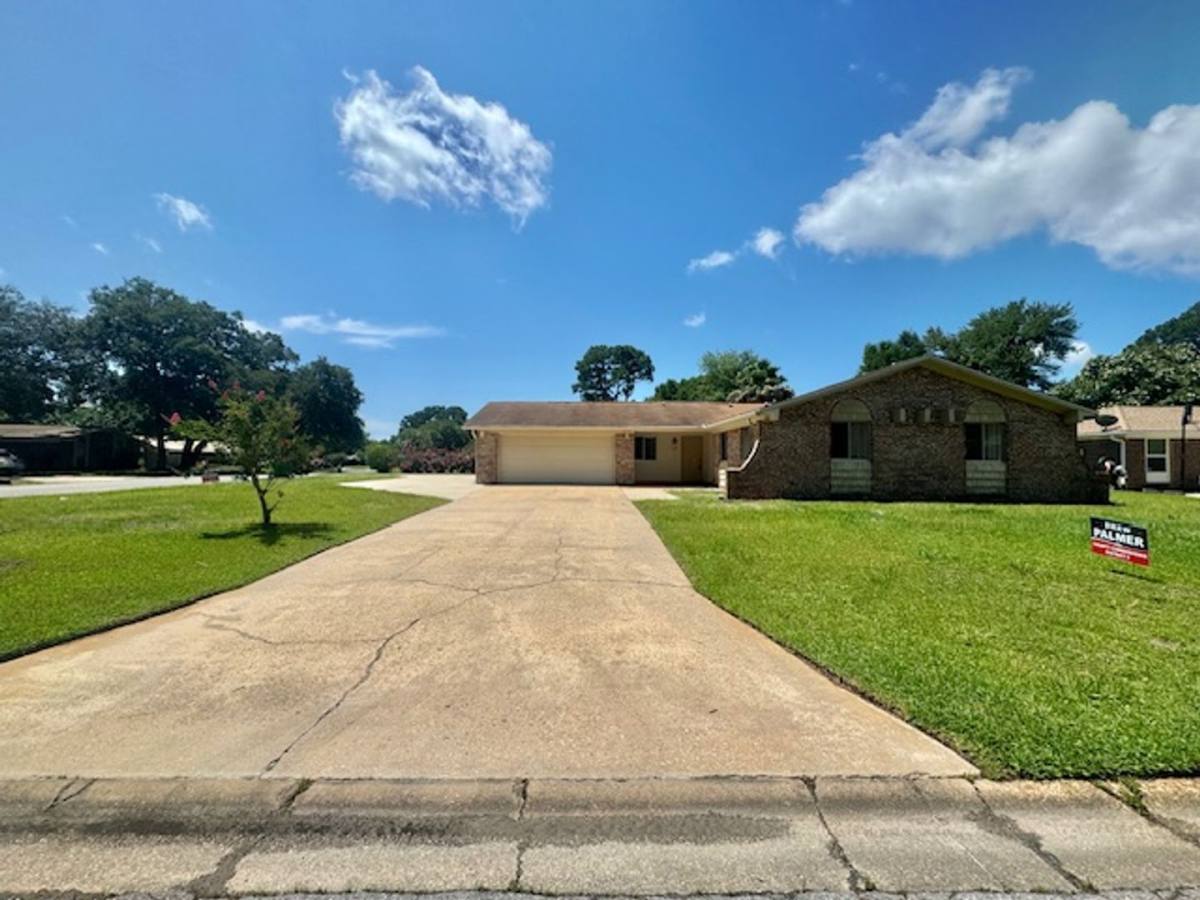 House for rent at 135 Perdido Circle, Niceville, FL 32578